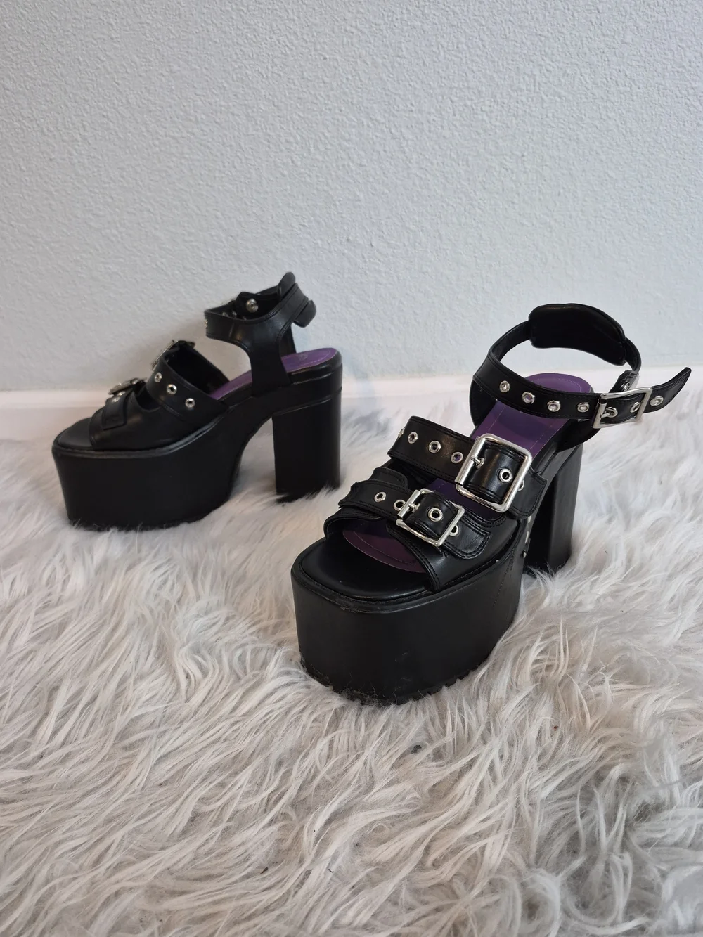Yosuke Gothic Black Platform Buckle High-Heel Sandals Size 7 1/2